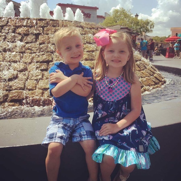 Meet your Posher, Stephanie - Picture 3 of 3